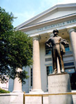 Gen MacArthur Memorial